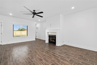 64 W Gilpin St in Farmington, AR - Building Photo - Building Photo