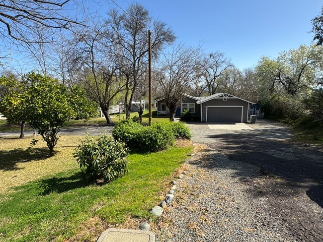 3021 Delmar Ave in Loomis, CA - Building Photo - Building Photo