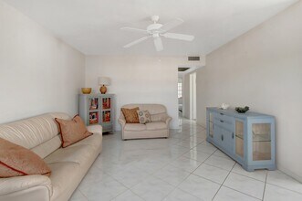 200 Mansfield F in Boca Raton, FL - Building Photo - Building Photo