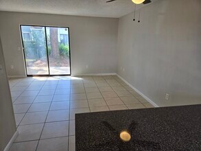 313 Oxford Ct in Mary Esther, FL - Building Photo - Building Photo