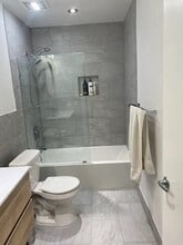 48828 Desert Flower Dr in Palm Desert, CA - Foto de edificio - Building Photo