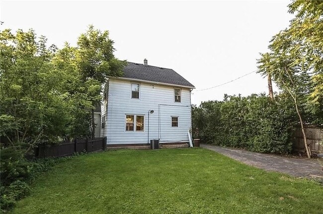 30 Hollywood Ave in Rochester, NY - Building Photo - Building Photo