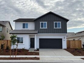 8105 Trapper Rnch Rd in Roseville, CA - Building Photo