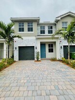 164 SW 171st Terrace in Pembroke Pines, FL - Building Photo