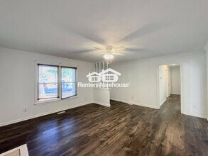 411 Linkenborough Dr in Chesapeake, VA - Foto de edificio - Building Photo