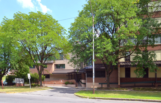 Ten Eyck Apartments in Schenectady, NY - Building Photo - Building Photo