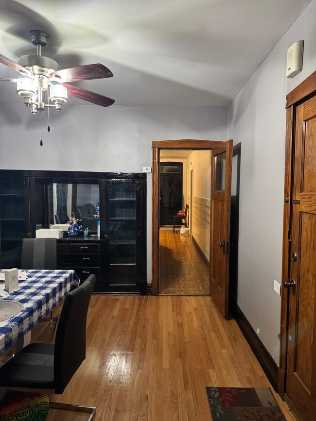 1236 S 59th Ave, Unit 2 in Cicero, IL - Foto de edificio - Building Photo