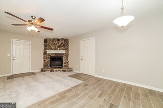 2227 Cherokee Valley Cir in Lithonia, GA - Building Photo - Building Photo