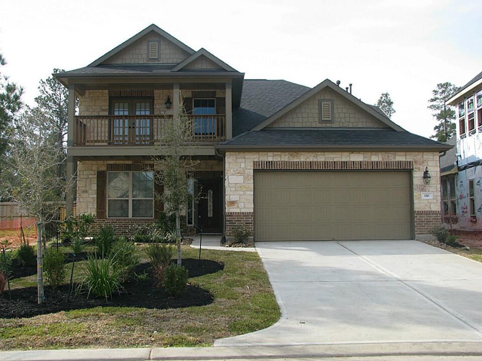 110 S Sawbridge Cir in Spring, TX - Foto de edificio