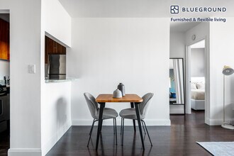 200 E 82nd St in New York, NY - Building Photo - Building Photo