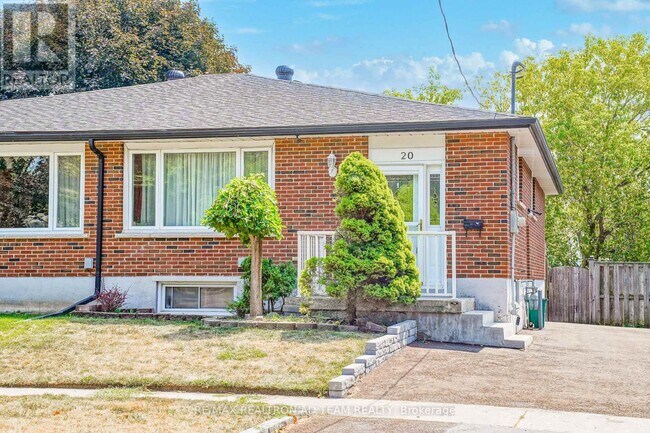 20 Little Ave in Bowmanville, ON - Building Photo - Building Photo