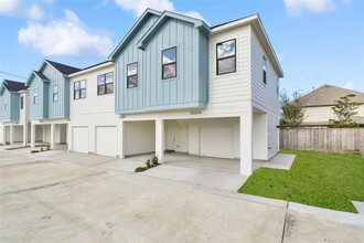 3210 Frying Pan Pl in Park Row, TX - Foto de edificio - Building Photo