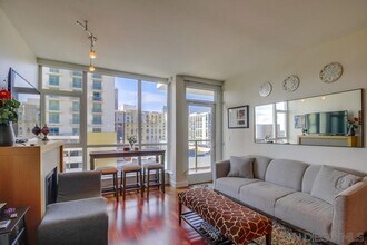 325 Seventh Ave in San Diego, CA - Building Photo - Building Photo