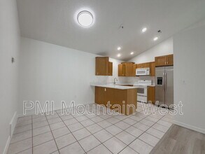 320 N 500 W in Bountiful, UT - Building Photo - Building Photo