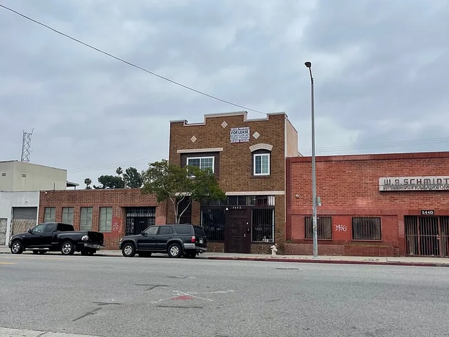 property at 5442 Alhambra Ave