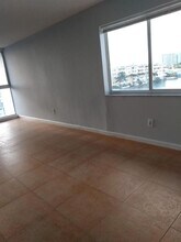 8001 Crespi Blvd in Miami, FL - Building Photo - Building Photo