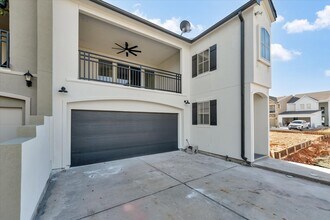 119 Capetown Ln in Montgomery, TX - Building Photo - Building Photo