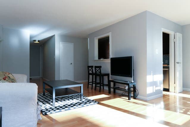 2401 H St NW, Unit 204 in Washington, DC - Building Photo - Building Photo