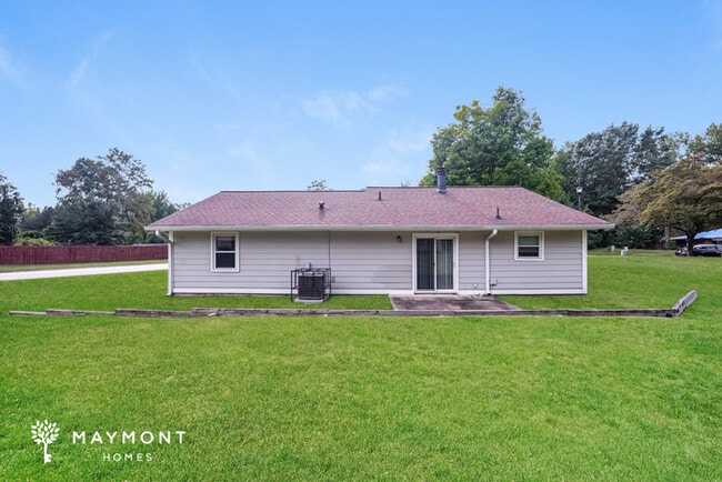 8 Silverwood Dr in Newnan, GA - Building Photo - Building Photo