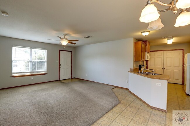 4206 Magnolia St, Unit 4206 in Texarkana, TX - Building Photo - Building Photo