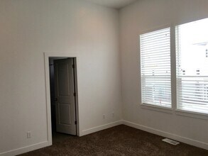 14713 Rising Star Way in Bluffdale, UT - Building Photo - Building Photo