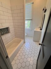 2115 Lincoln St, Unit Upper right 1 br in Savannah, GA - Building Photo - Building Photo