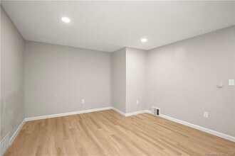 106 River Rd in Shelton, CT - Building Photo - Building Photo