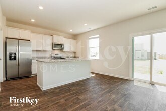 385 Azore Way in Summerville, SC - Foto de edificio - Building Photo
