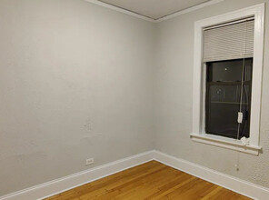 3354 N Broadway St, Unit 2R in Chicago, IL - Building Photo - Building Photo