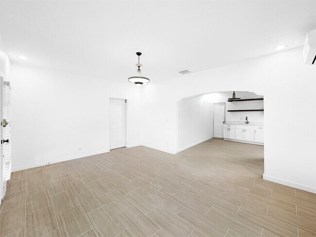 701 S 26th St in Tampa, FL - Building Photo - Building Photo