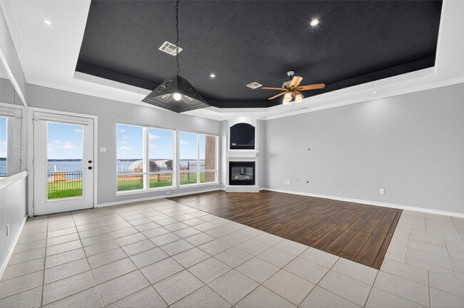 property at 16 Regency Pt