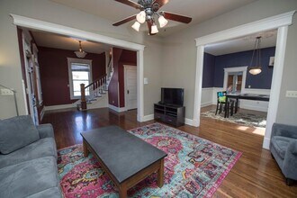 1350 N Washington Ave in Springfield, MO - Building Photo - Building Photo