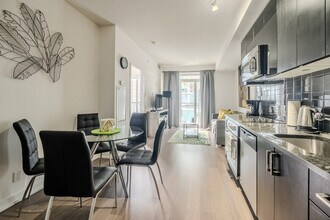 65 Lillian St in Toronto, ON - Building Photo - Building Photo