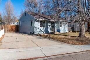 136 E 5th Ave in Longmont, CO - Building Photo