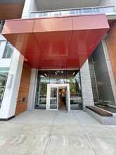 6080 Mckay Av in Burnaby, BC - Building Photo - Building Photo