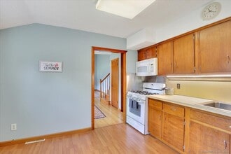47 Nancy Dr in East Hartford, CT - Foto de edificio - Building Photo