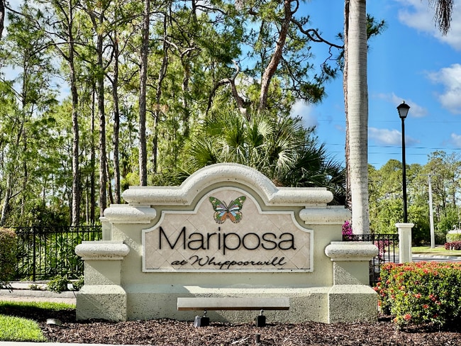 1305 Mariposa Cir in Naples, FL - Building Photo - Building Photo