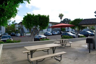 La Mesa Spring Gardens Apartments in La Mesa, CA - Building Photo - Building Photo