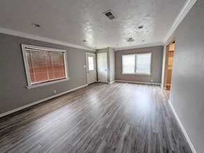 310 Camellia Ave in Orange, TX - Building Photo - Building Photo