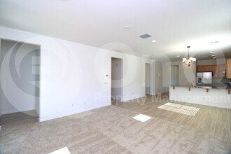 8818 W Pasadena Ave in Glendale, AZ - Building Photo - Building Photo