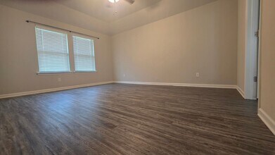 8431 Rosemary Ave in Denham Springs, LA - Building Photo - Building Photo