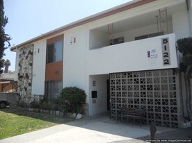 5122 Oakland Ave in Los Angeles, CA - Building Photo