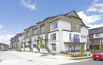 Westridge Townhomes - South in Issaquah, WA - Foto de edificio - Building Photo