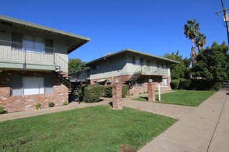 Barrett Place Apartments in Yuba City, CA - Building Photo - Other