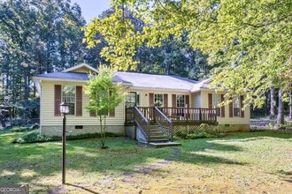 127 Circle H Dr in Sharpsburg, GA - Building Photo - Building Photo