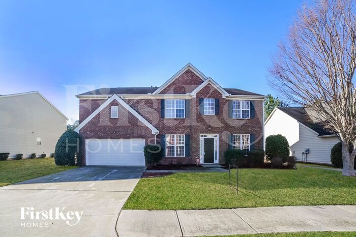 7466 Hilltop Way in College Park, GA - Building Photo