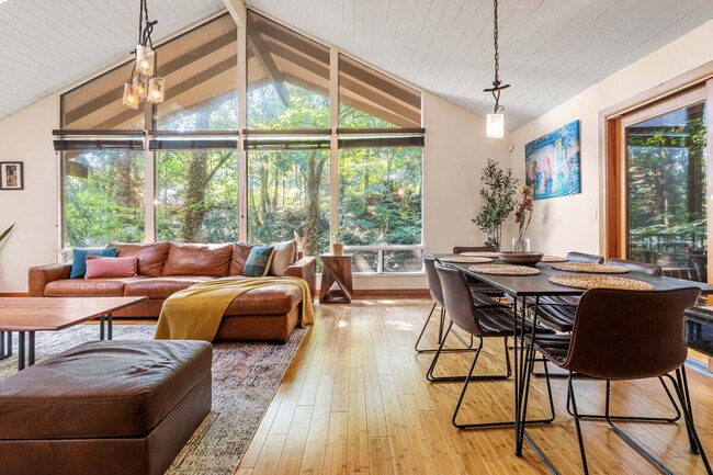 property at 16441 SE 42nd Pl