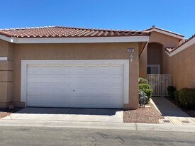 2761 Dunstan Way in Las Vegas, NV - Building Photo