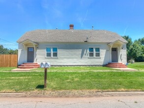 217 S Moore Ave in El Reno, OK - Building Photo - Building Photo