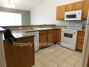 3016 Oakwood Dr in Grand Junction, CO - Building Photo - Building Photo